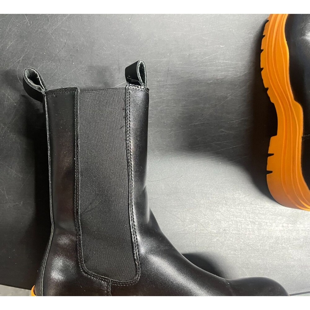 Bottega Veneta Tire Chelsea Boot in Black & Tangerine with Box EU 38/US 8 - Picture 9 of 16